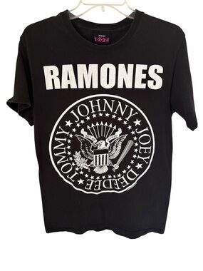Ramones Black Graphic Band Tee Size Small